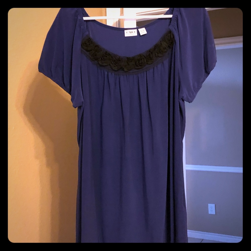 Shirt sleeves navy blouse